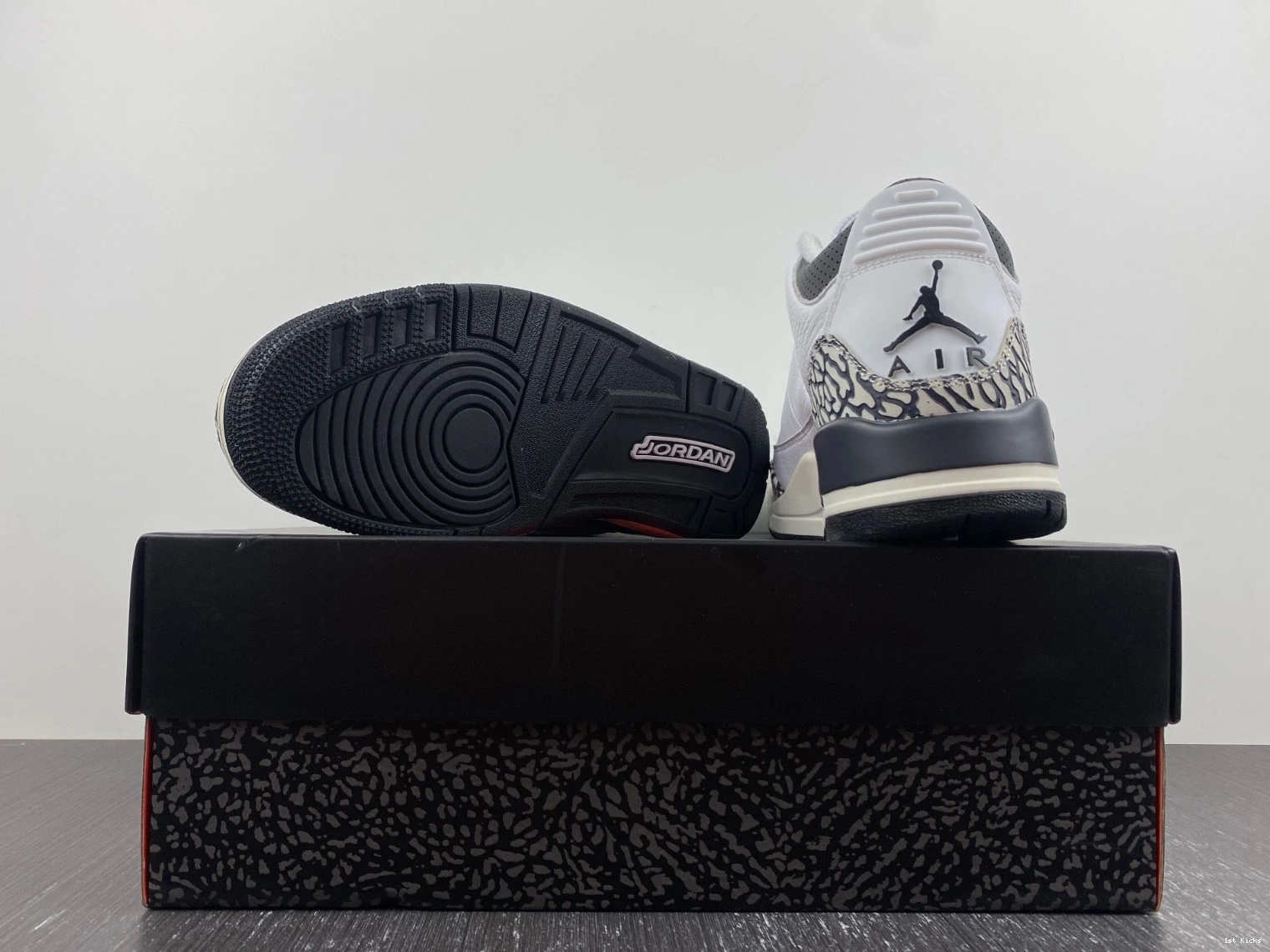 DX6665-100 Sneak - (GS) Jordan Retro N' 3 Hide 0217